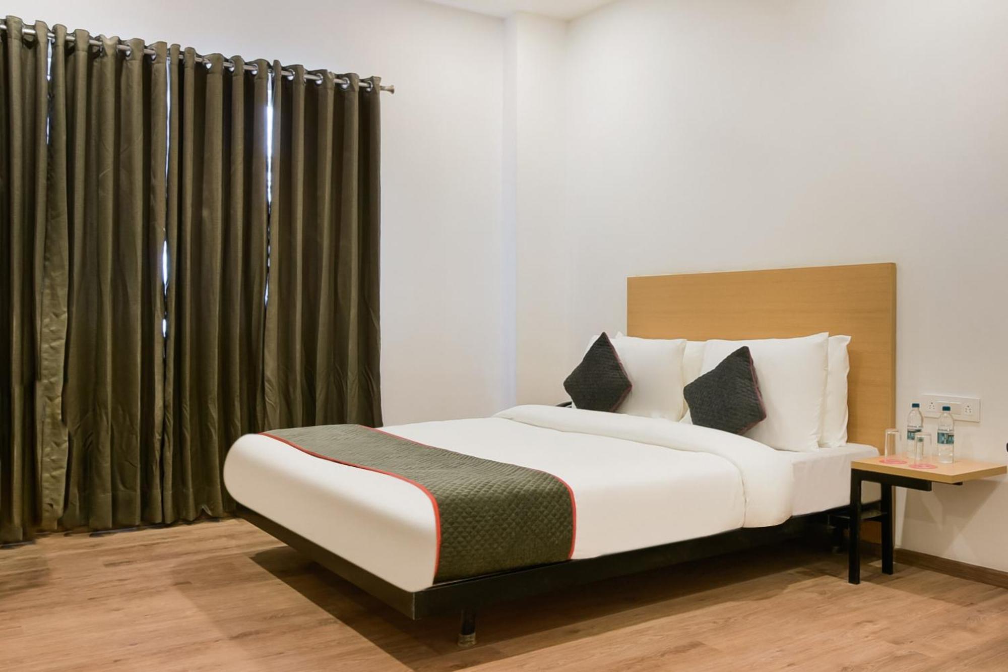 מלון Bijnaur Townhouse The Awadh Airport Near Chaudhary Charan Singh International Airport מראה חיצוני תמונה