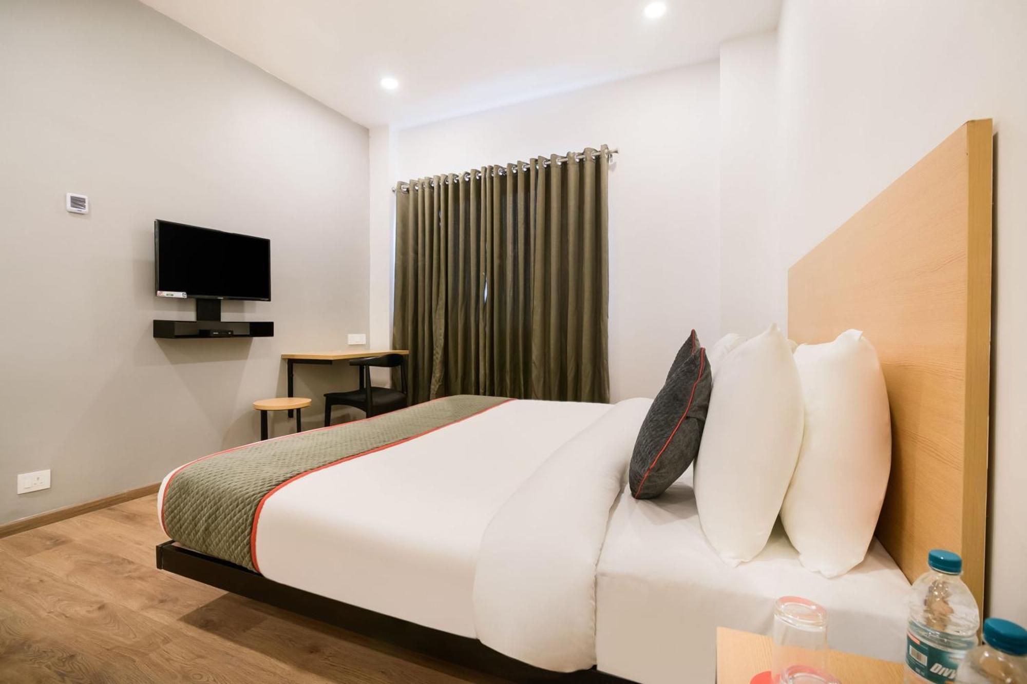 מלון Bijnaur Townhouse The Awadh Airport Near Chaudhary Charan Singh International Airport מראה חיצוני תמונה